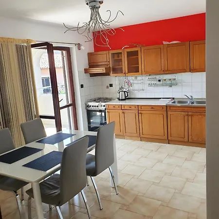 Cintya Apartment